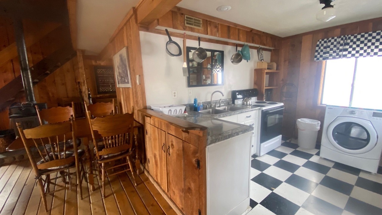 Photo of Kitchen in Emigrant