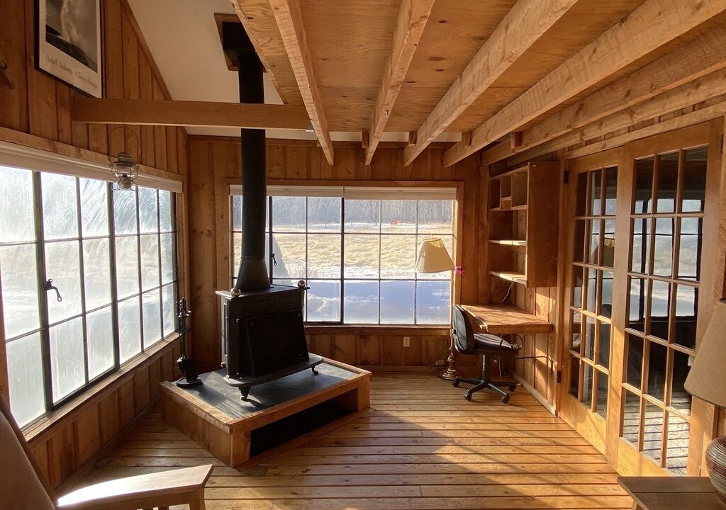 Photo of Livingroom in Emigrant
