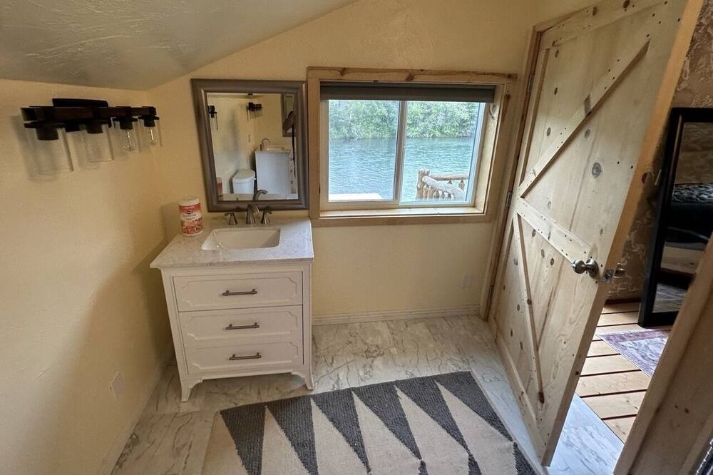 Photo of Bathroom in Babb