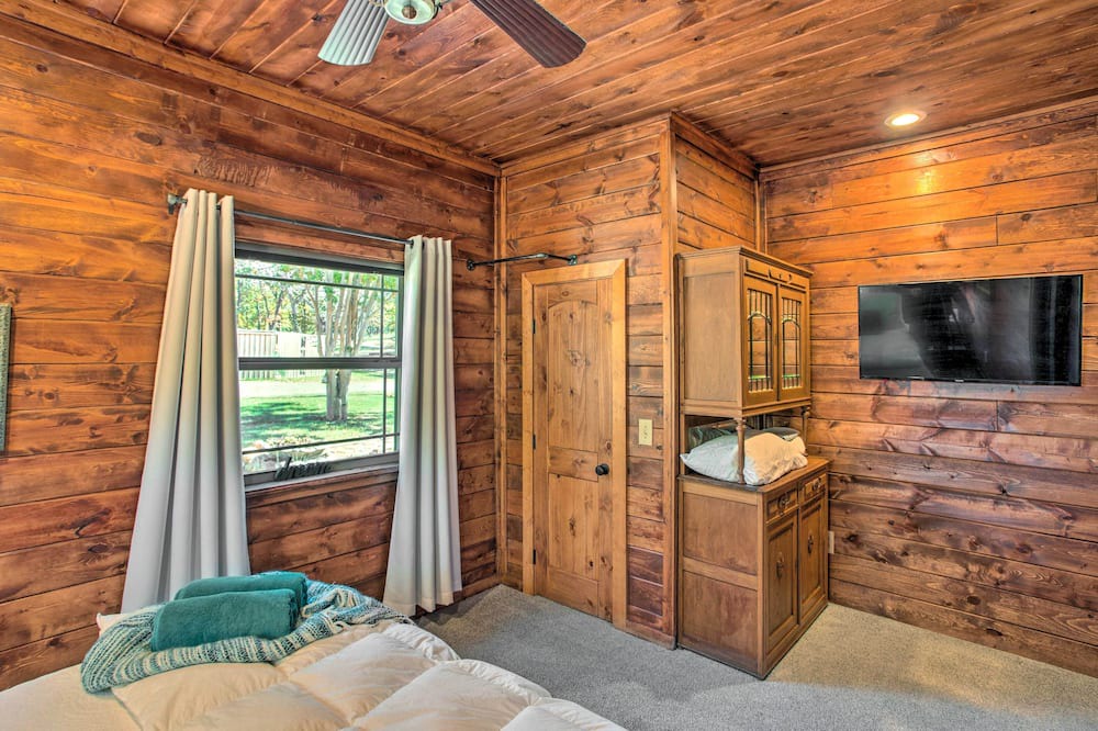 Photo of Bedroom in Durant