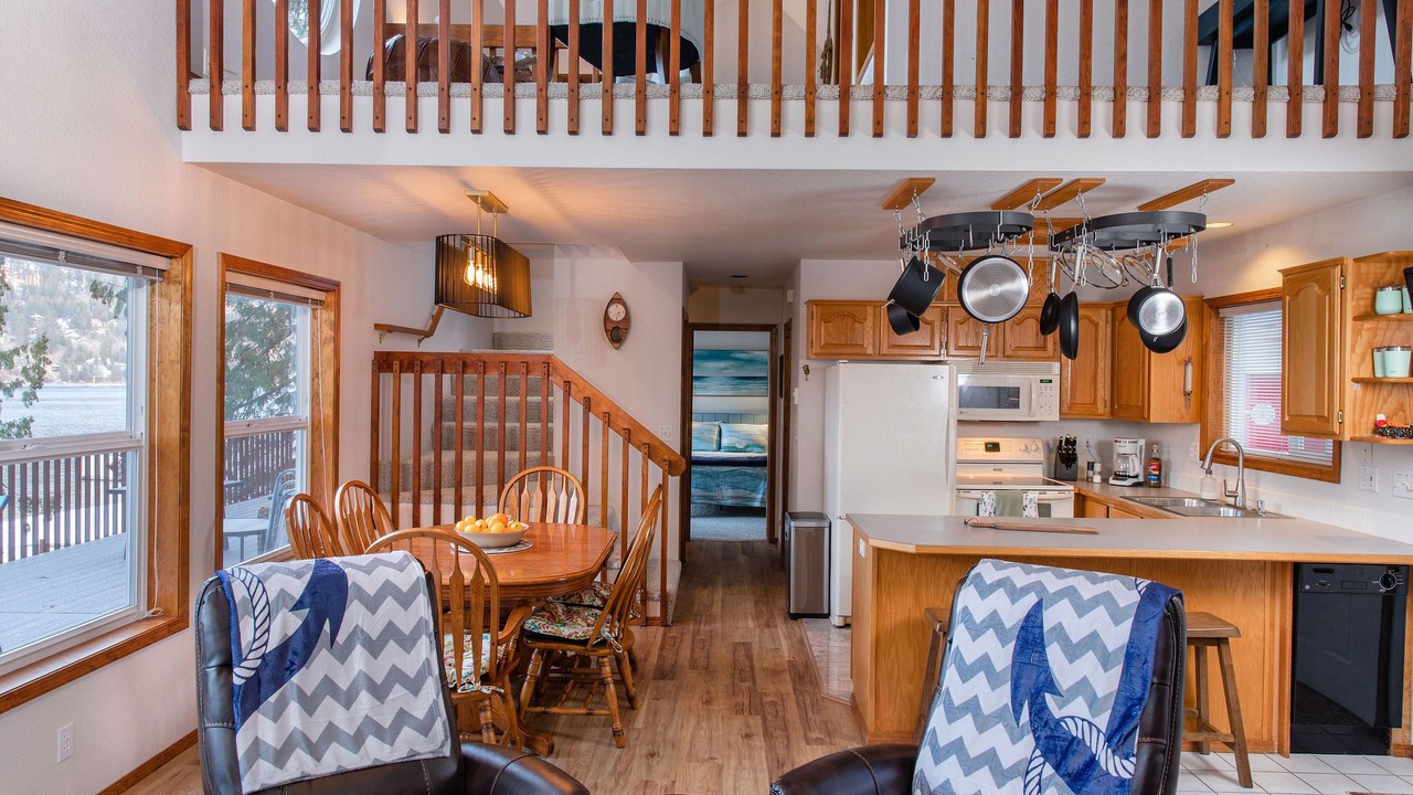 Photo of Livingroom in Bayview