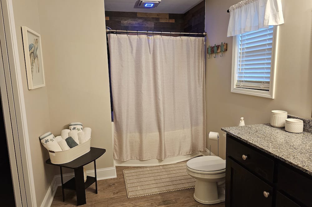 Photo of Bathroom in Manning