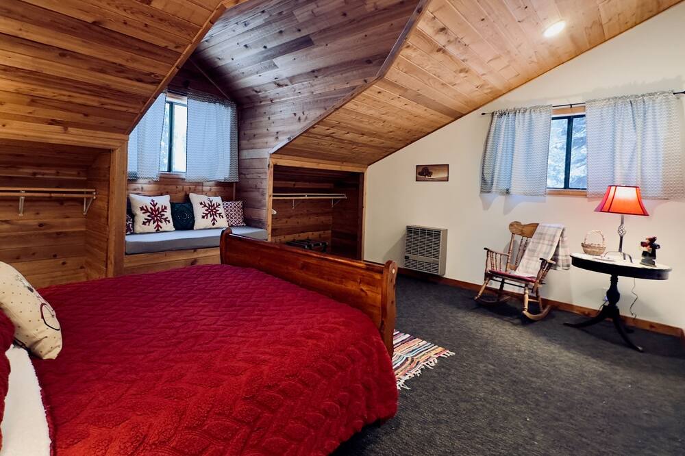 Photo of Bedroom in Clark Fork