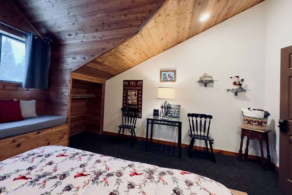 Photo of Bedroom in Clark Fork