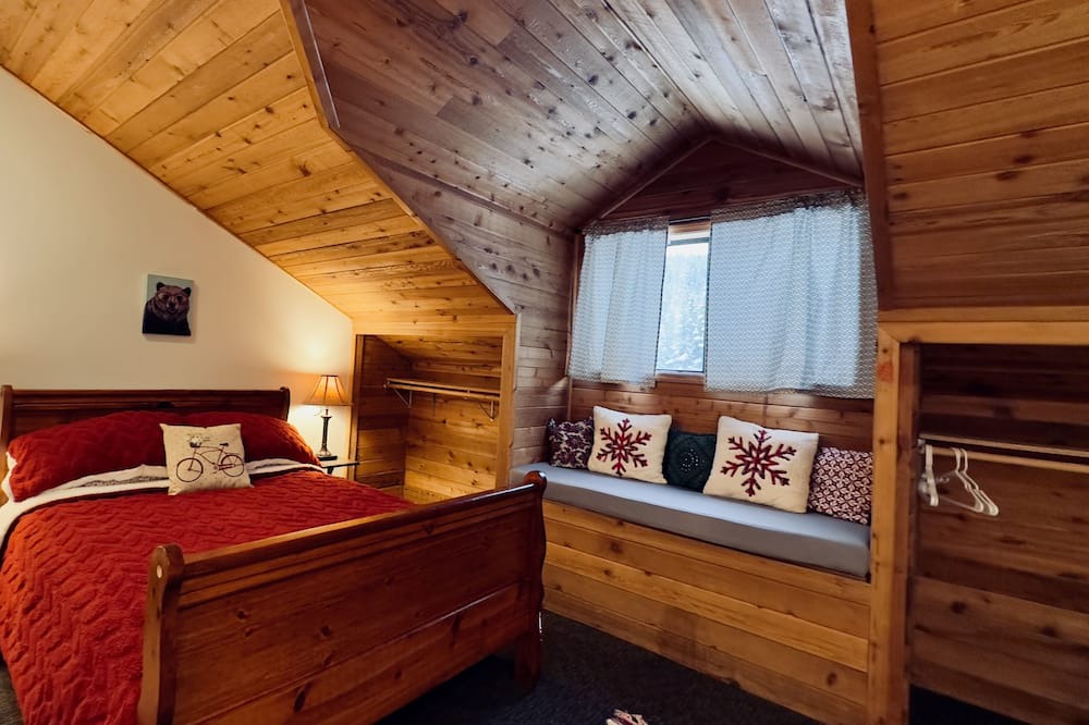 Photo of Bedroom in Clark Fork