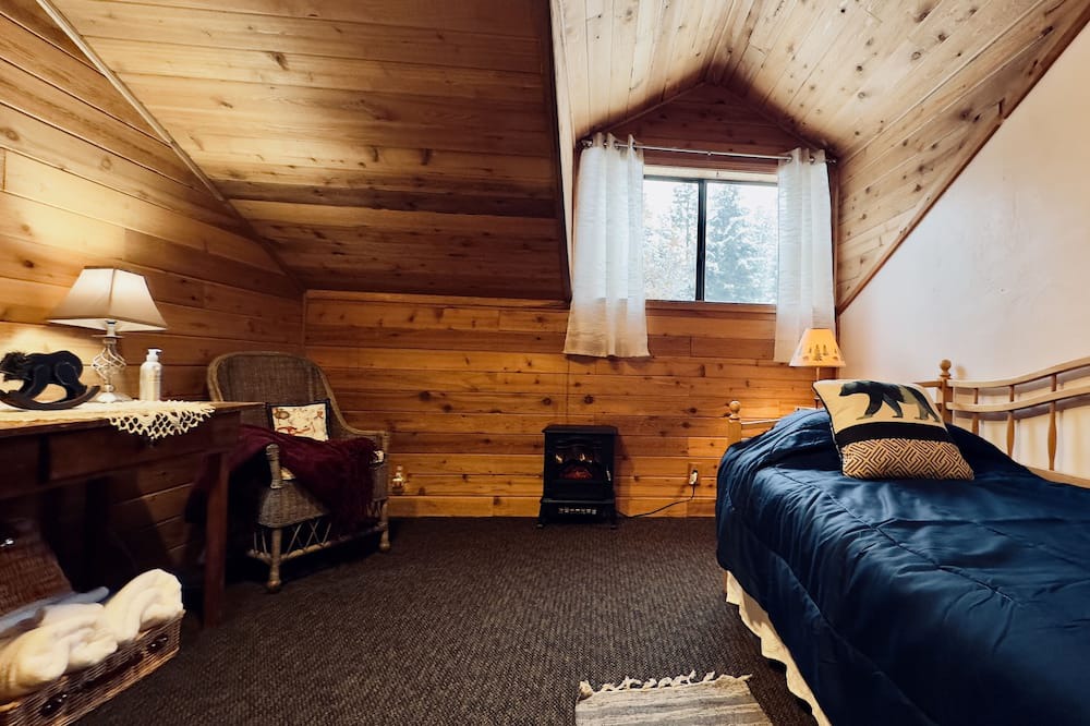 Photo of Bedroom in Clark Fork
