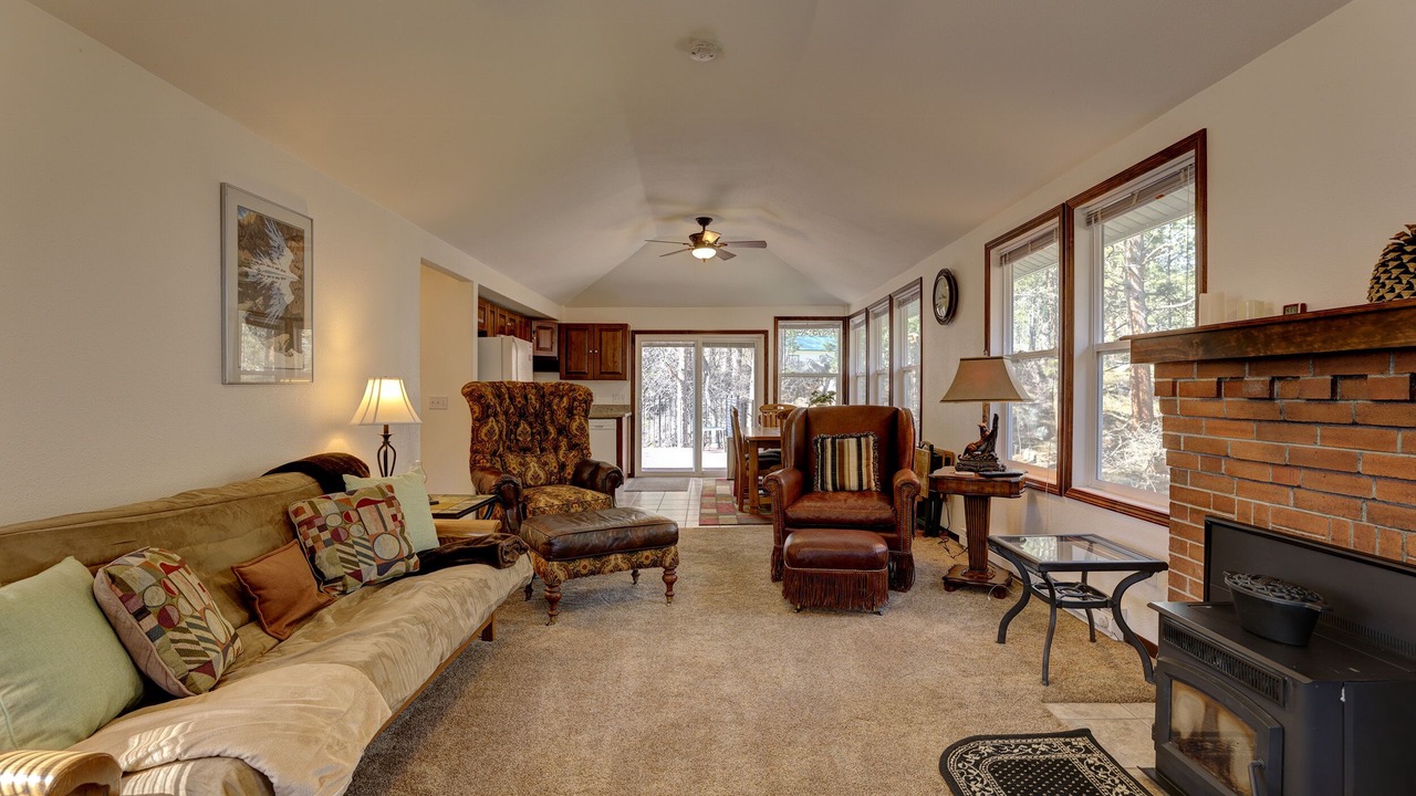 Photo of Livingroom in Saddlestring