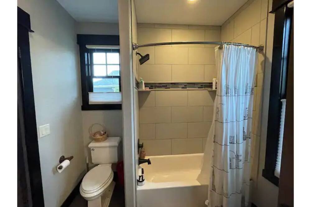 Photo of Bathroom in Sheridan