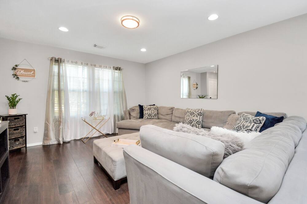 Photo of Bedroom in Lakeville