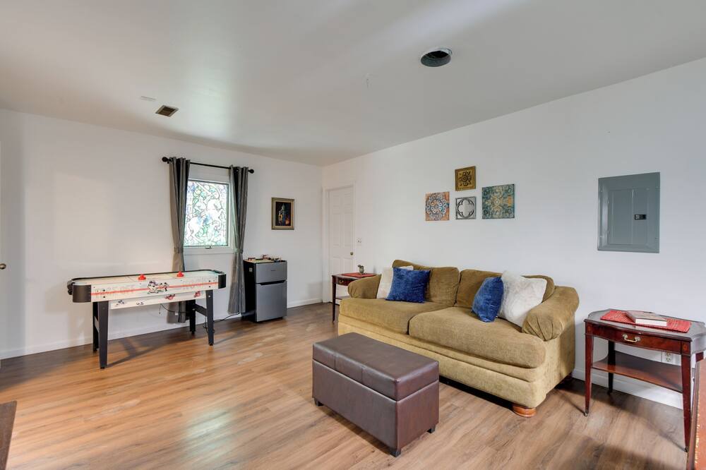 Photo of Livingroom in Fairland