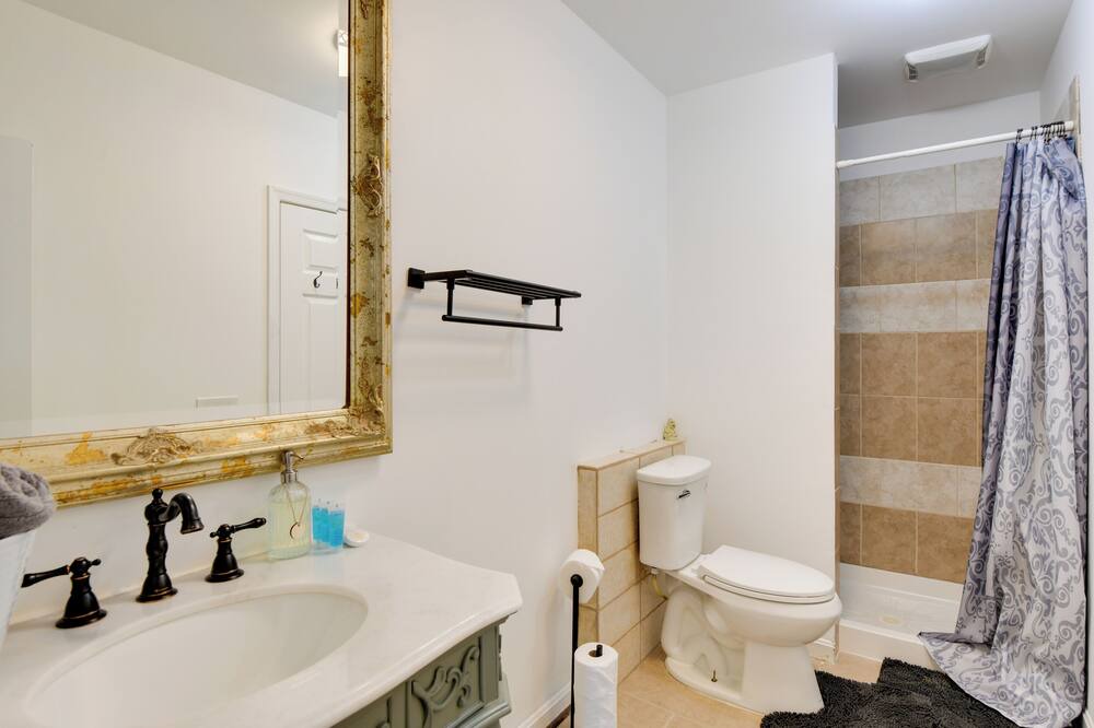 Photo of Bathroom in Fairland
