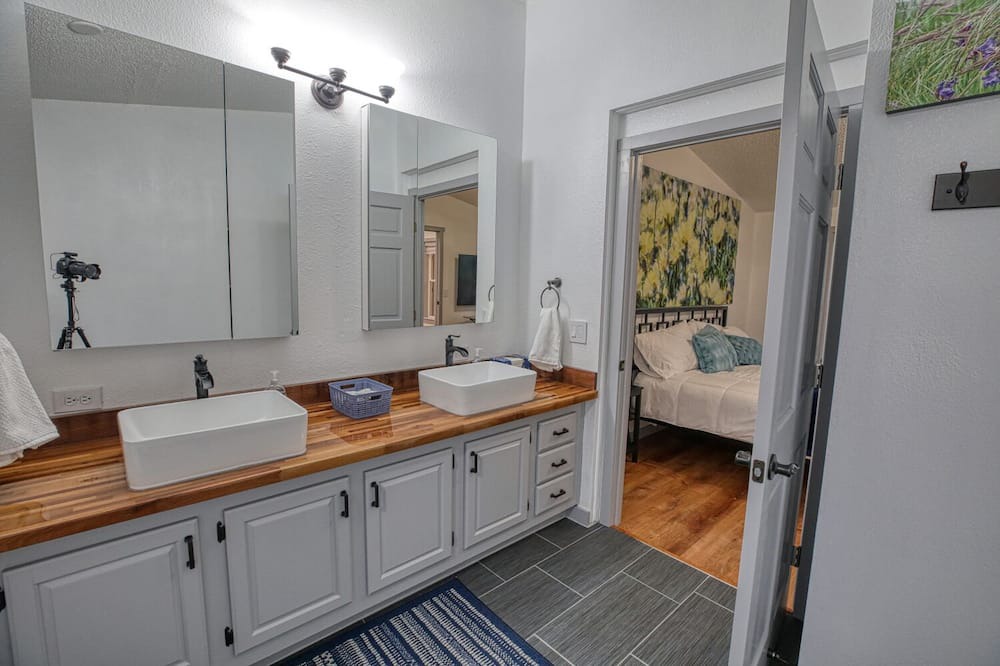 Photo of Bathroom in Berthoud