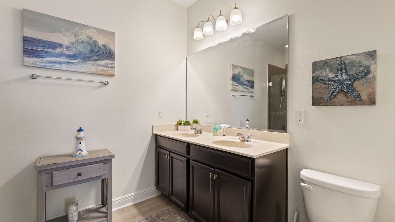 Photo of Bathroom in Davenport