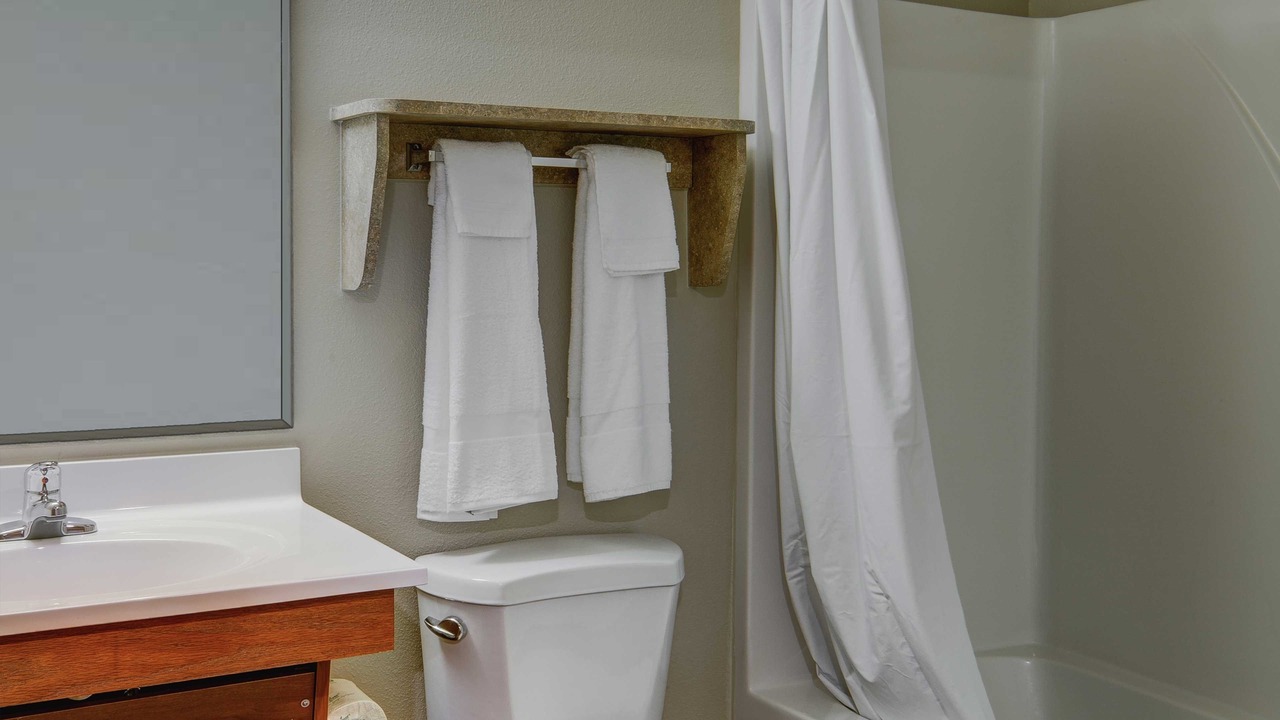 Photo of Bathroom in Watford City