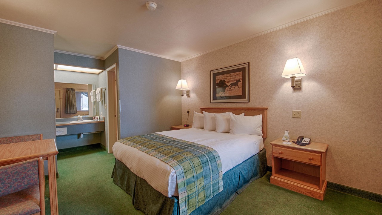 Photo of Bedroom in West Yellowstone