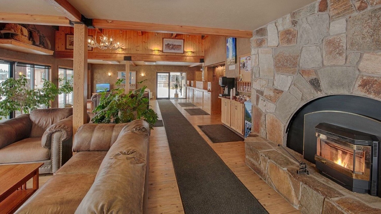Photo of Livingroom in West Yellowstone