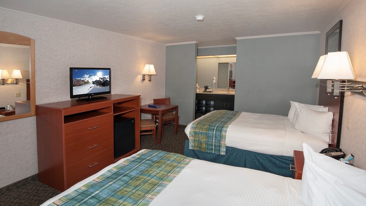 Photo of Bedroom in West Yellowstone