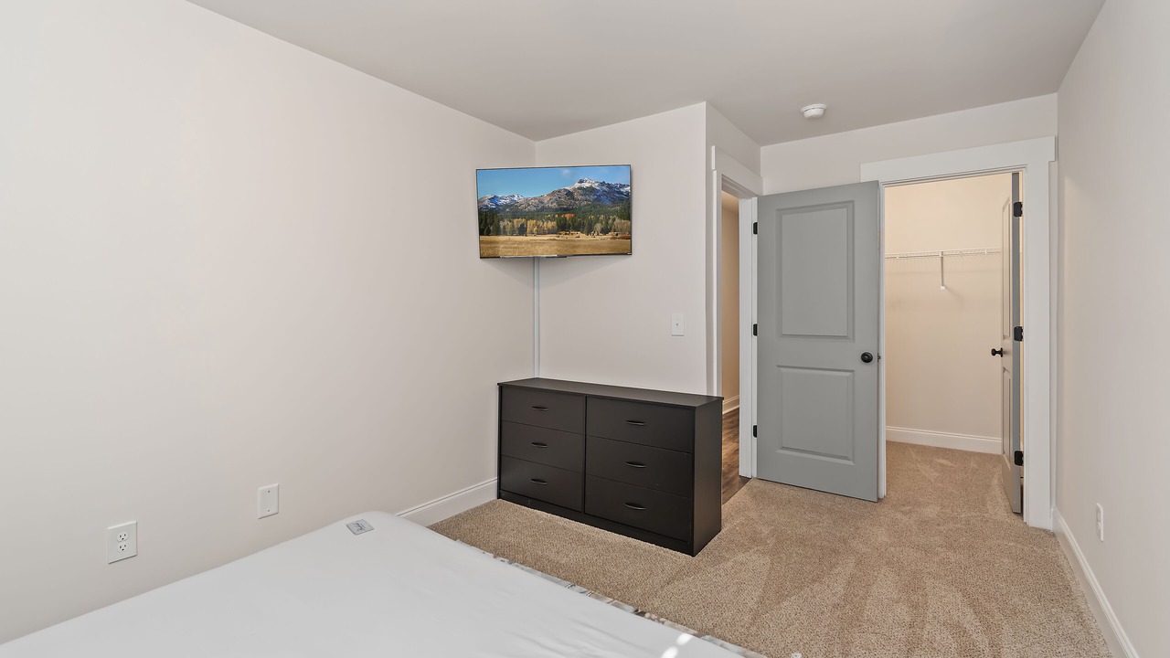 Photo of Bedroom in Pineville
