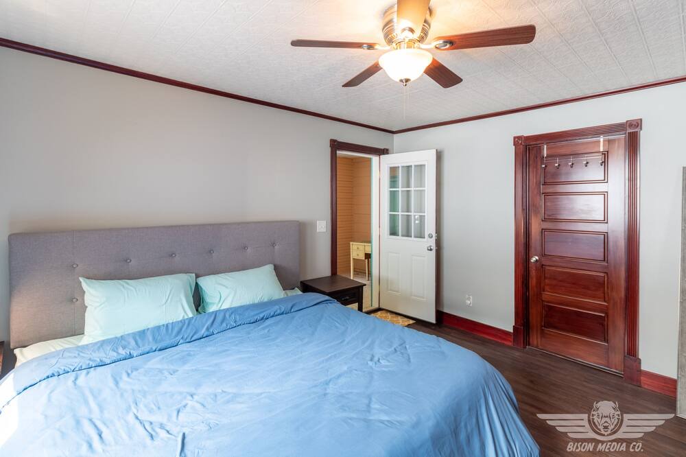 Photo of Bedroom in Wallace