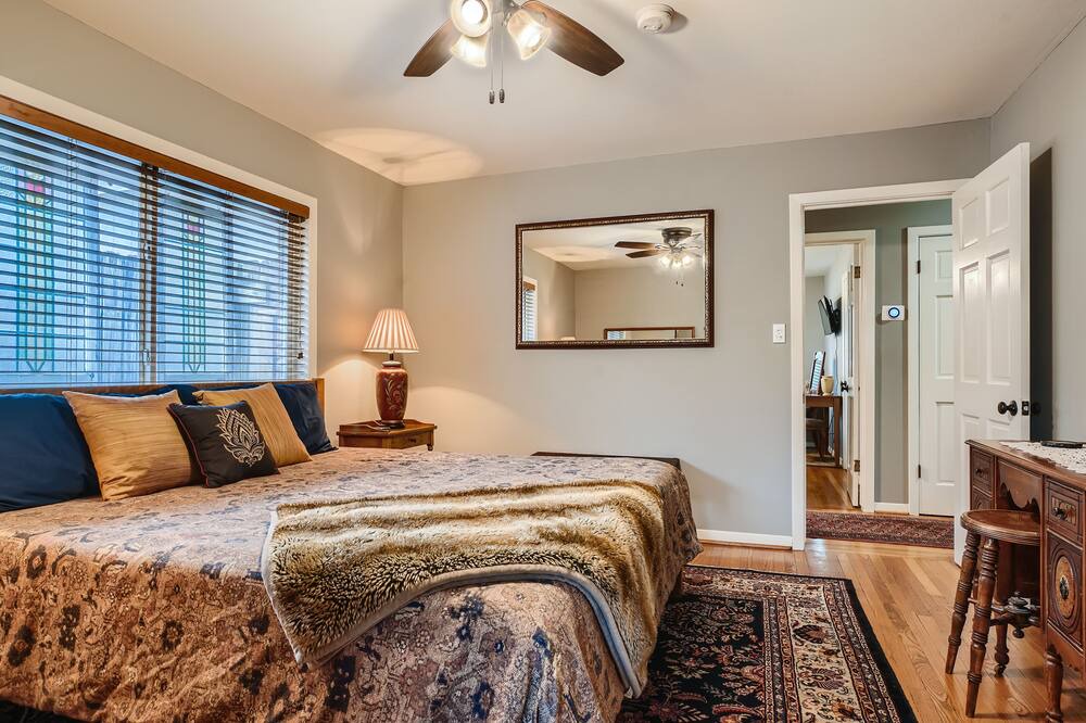 Photo of Bedroom in Memorial City