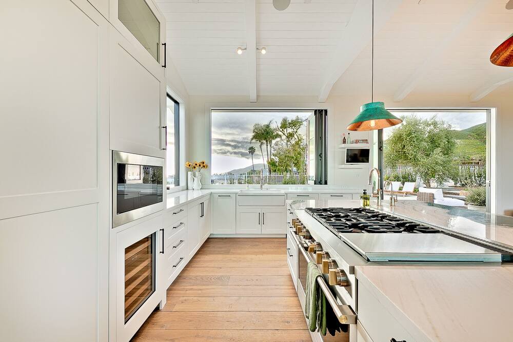Photo of Kitchen in Western Malibu