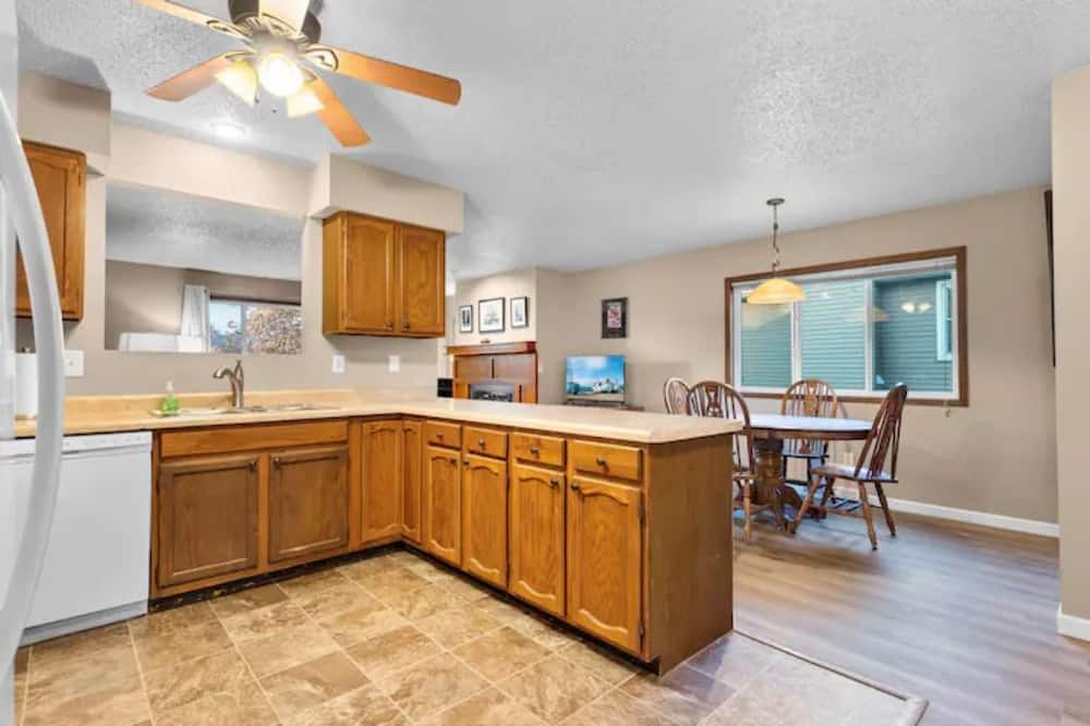 Photo of Kitchen in Coralville