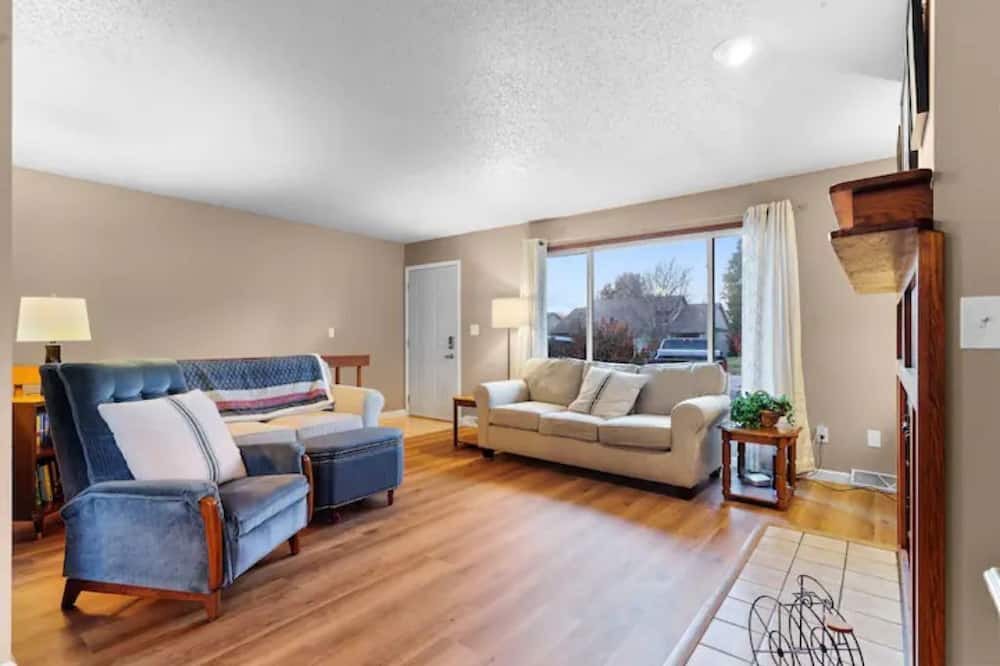 Photo of Bedroom in Coralville