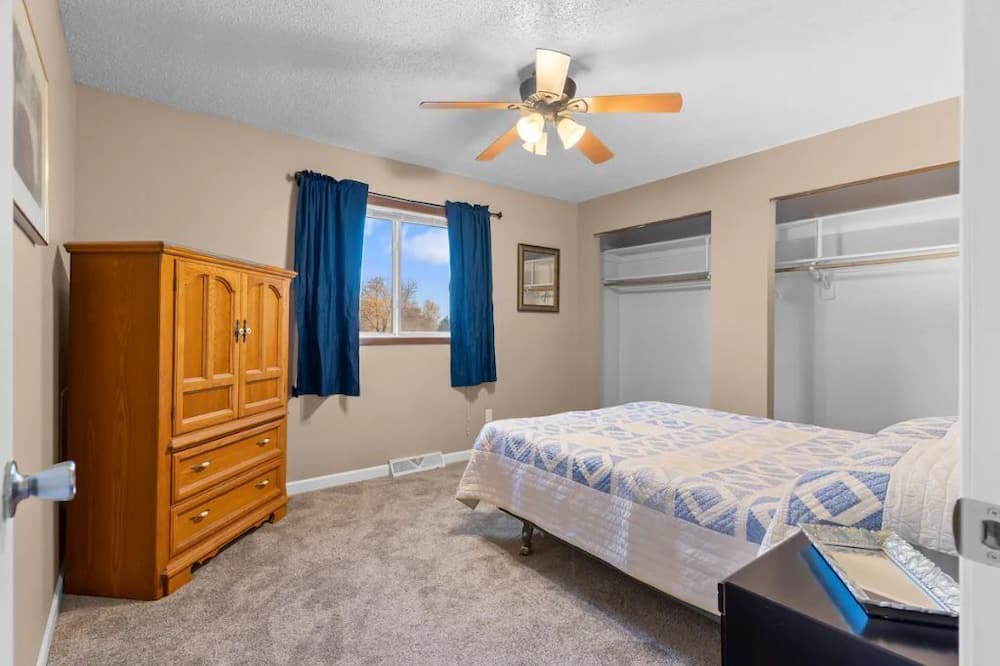 Photo of Bedroom in Coralville