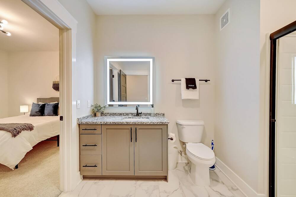 Photo of Bathroom in Olde Towne East