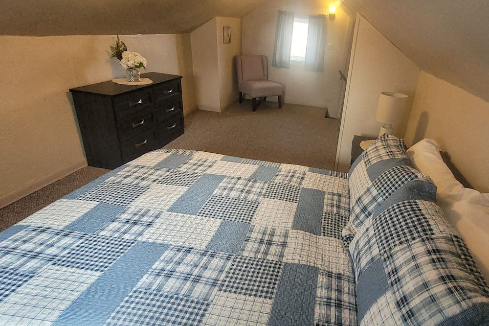 Photo of Bedroom in Lewistown