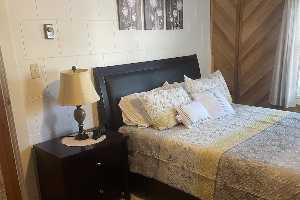 Photo of Bedroom in Lewistown