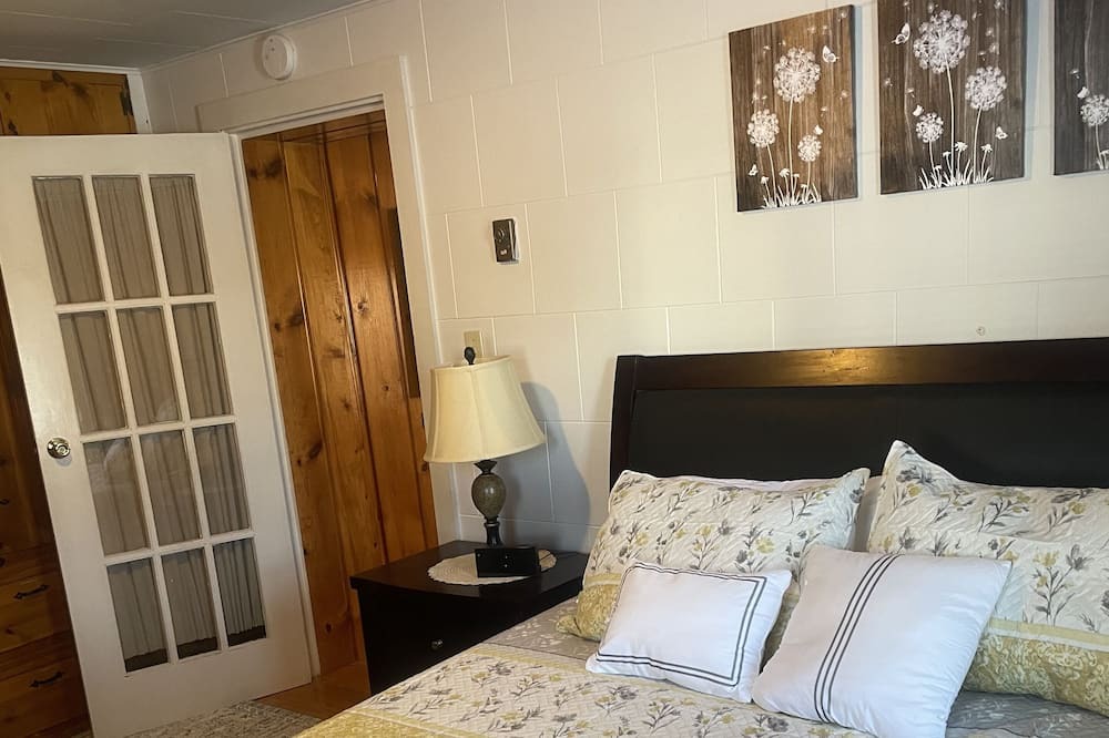 Photo of Bedroom in Lewistown