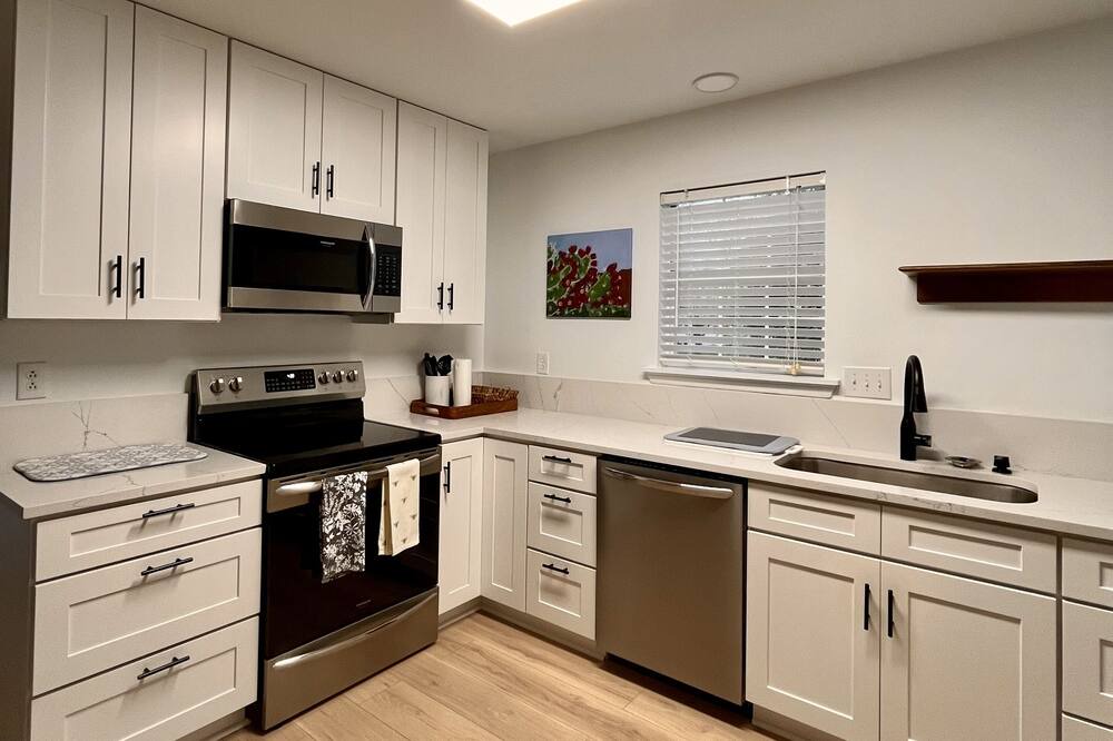 Photo of Kitchen in Piper Glen Estates