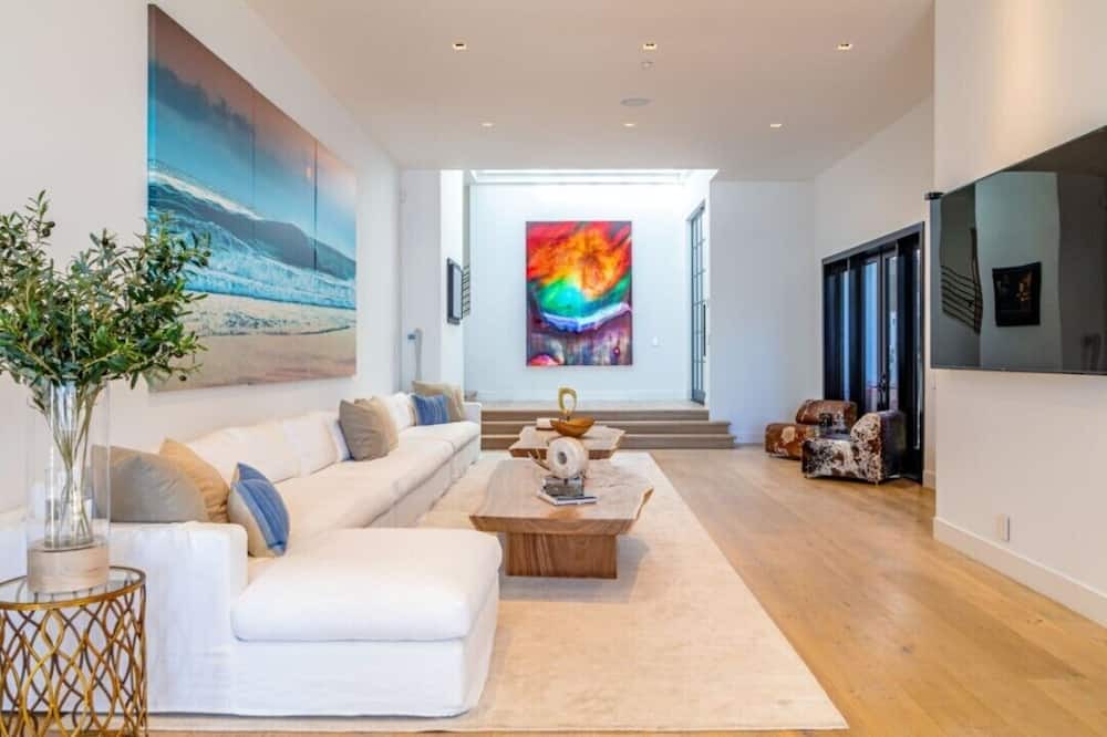 Photo of Others in Western Malibu