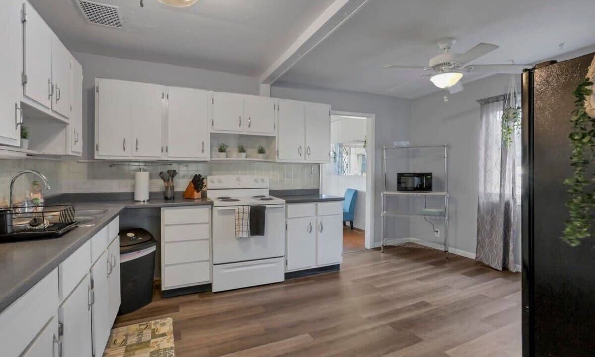 Photo of Kitchen in Lincoln Village
