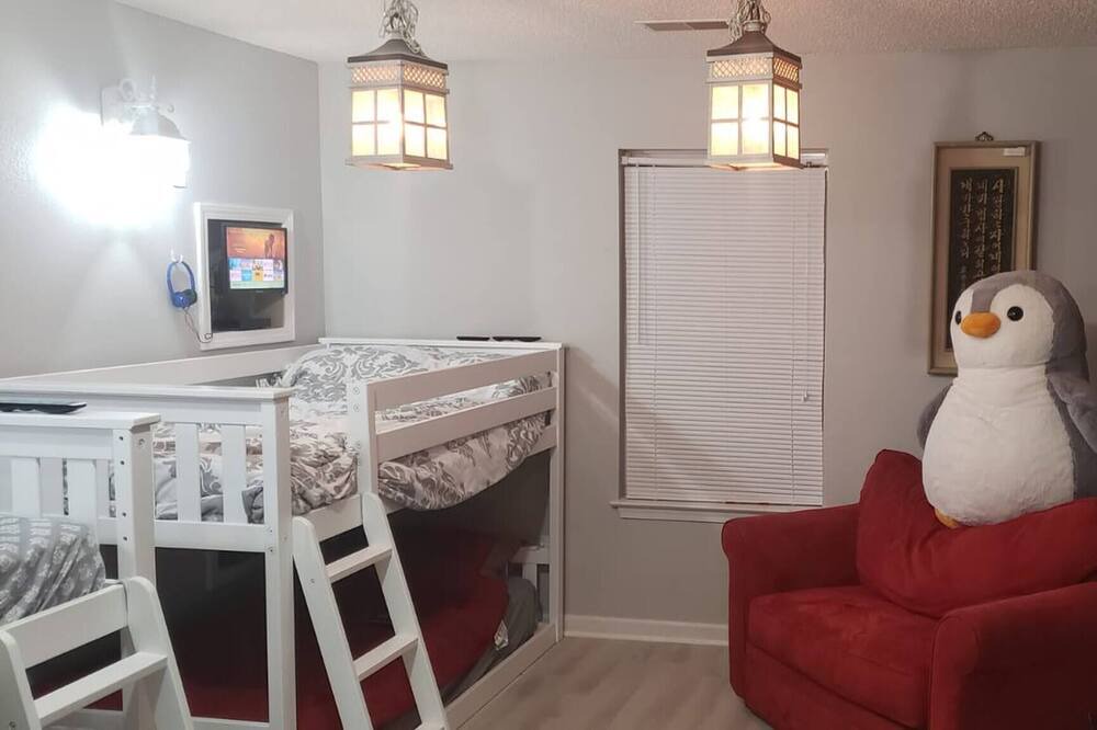 Photo of Bedroom in Huntcliff