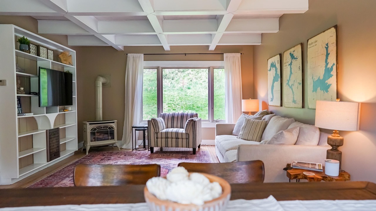 Photo of Livingroom in Harrison
