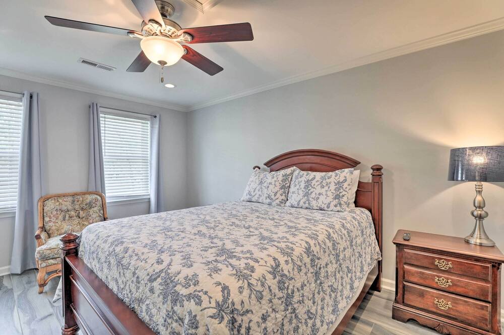 Photo of Bedroom in Russellville