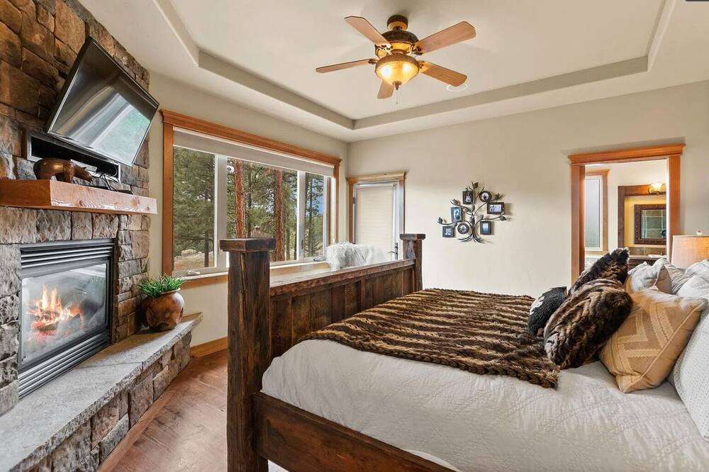Photo of Bedroom in Lincoln County