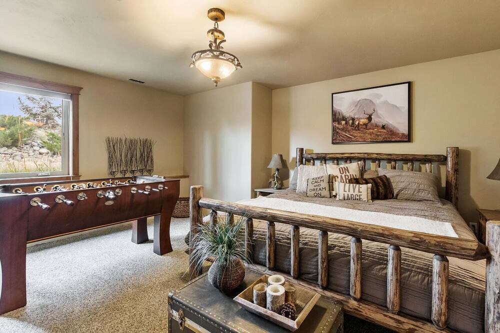 Photo of Bedroom in Lincoln County