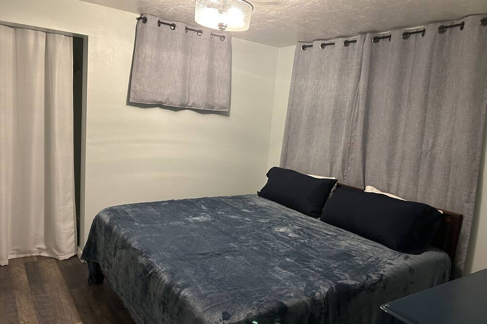 Photo of Bedroom in Riverfront