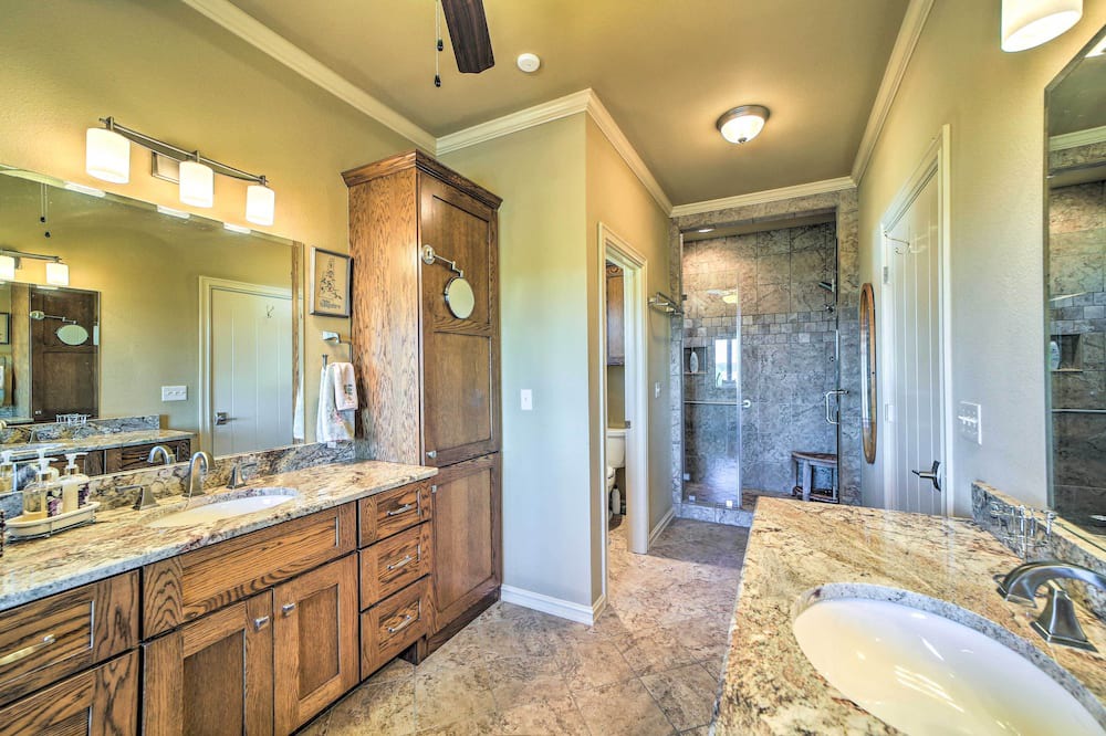 Photo of Bathroom in Sand Springs