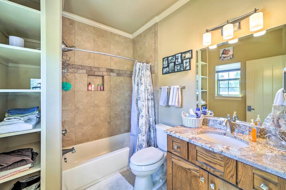 Photo of Bathroom in Sand Springs