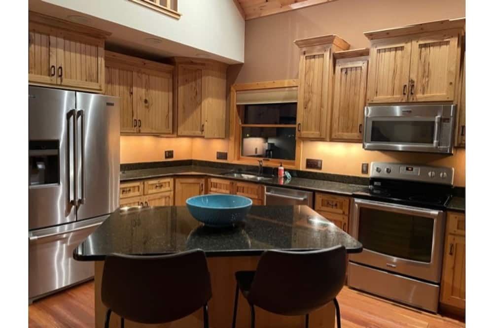 Photo of Kitchen in Lewistown