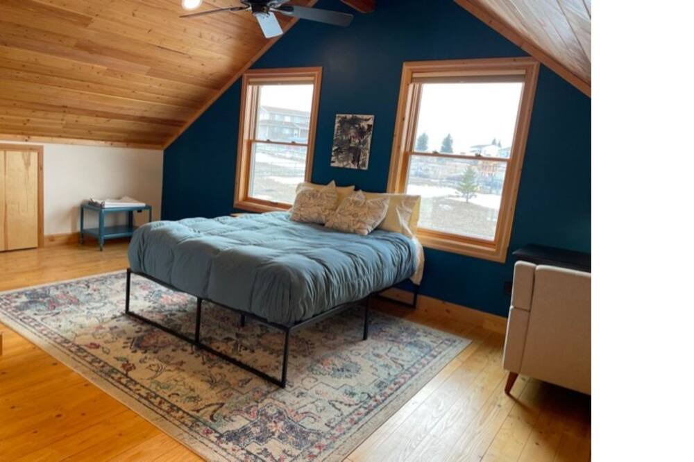 Photo of Bedroom in Lewistown