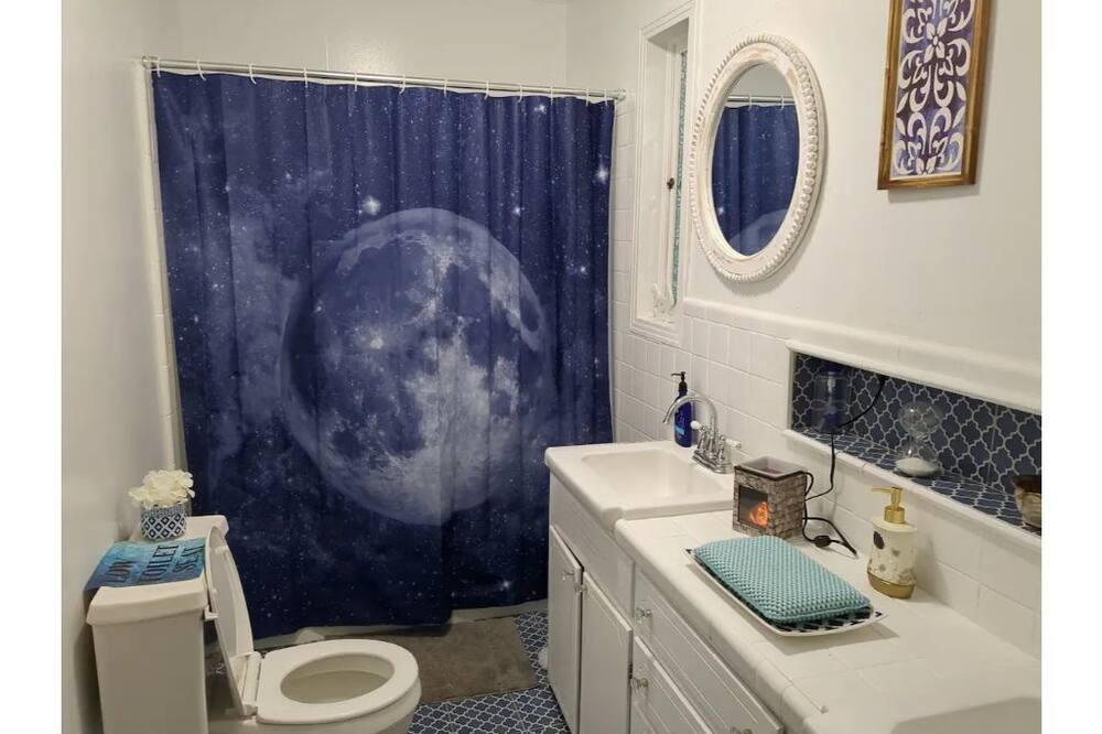 Photo of Bathroom in Michie
