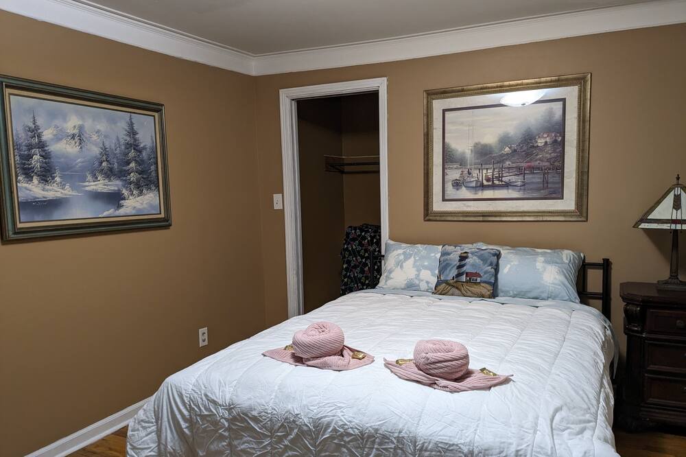 Photo of Bedroom in Michie