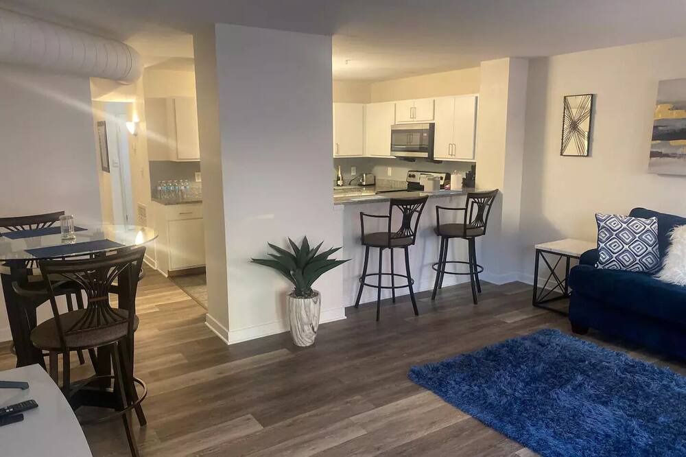 Photo of Livingroom in Wholesale District