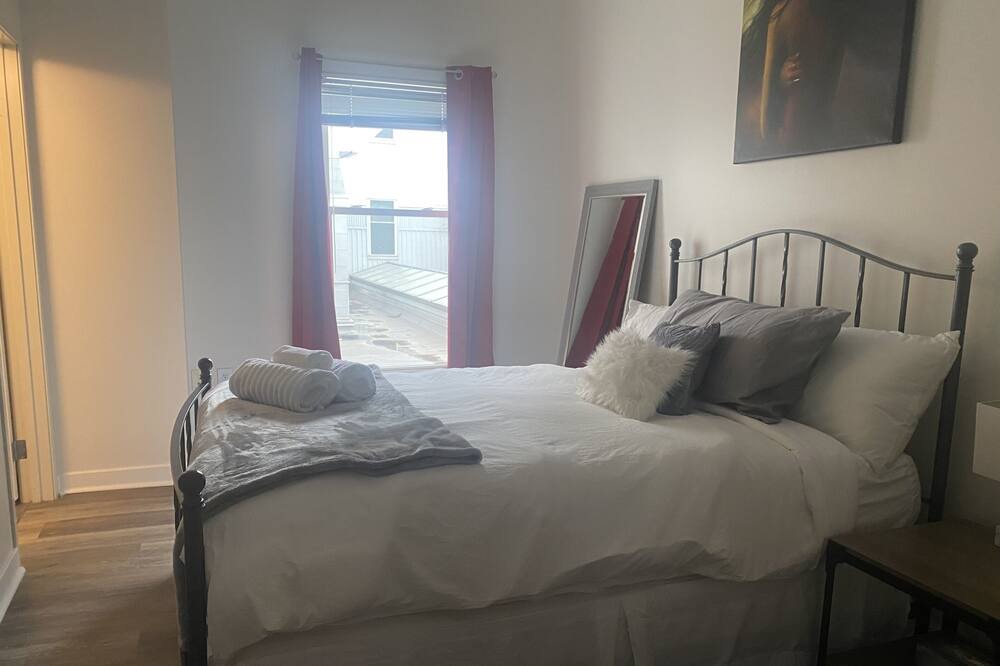 Photo of Bedroom in Wholesale District