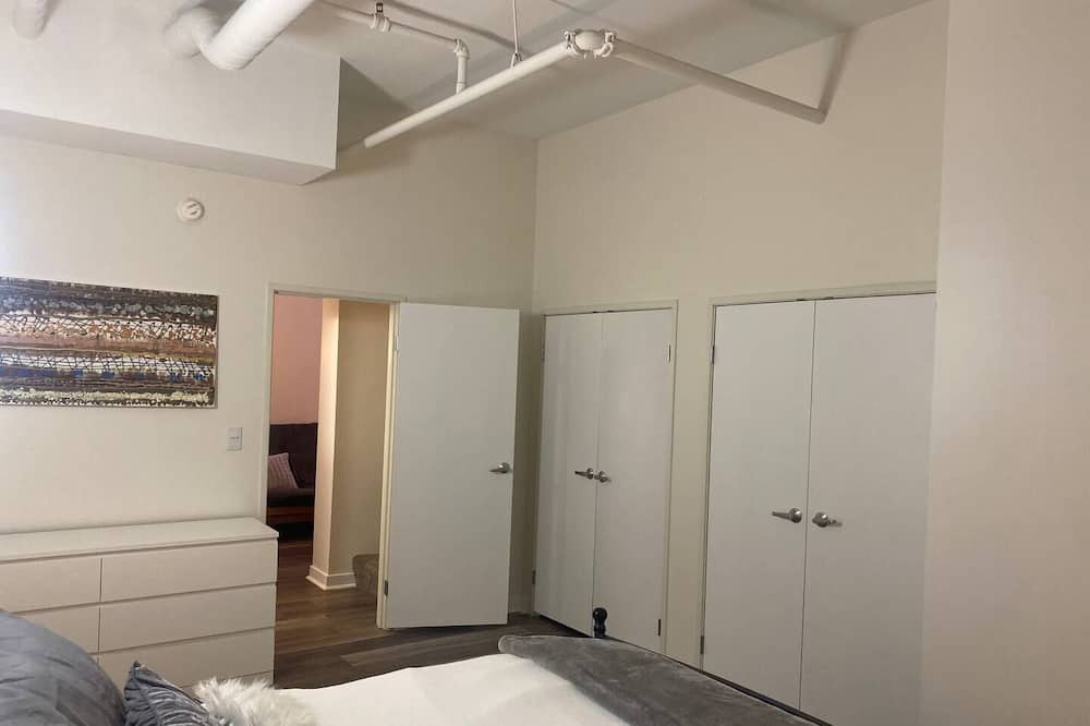 Photo of Bedroom in Wholesale District